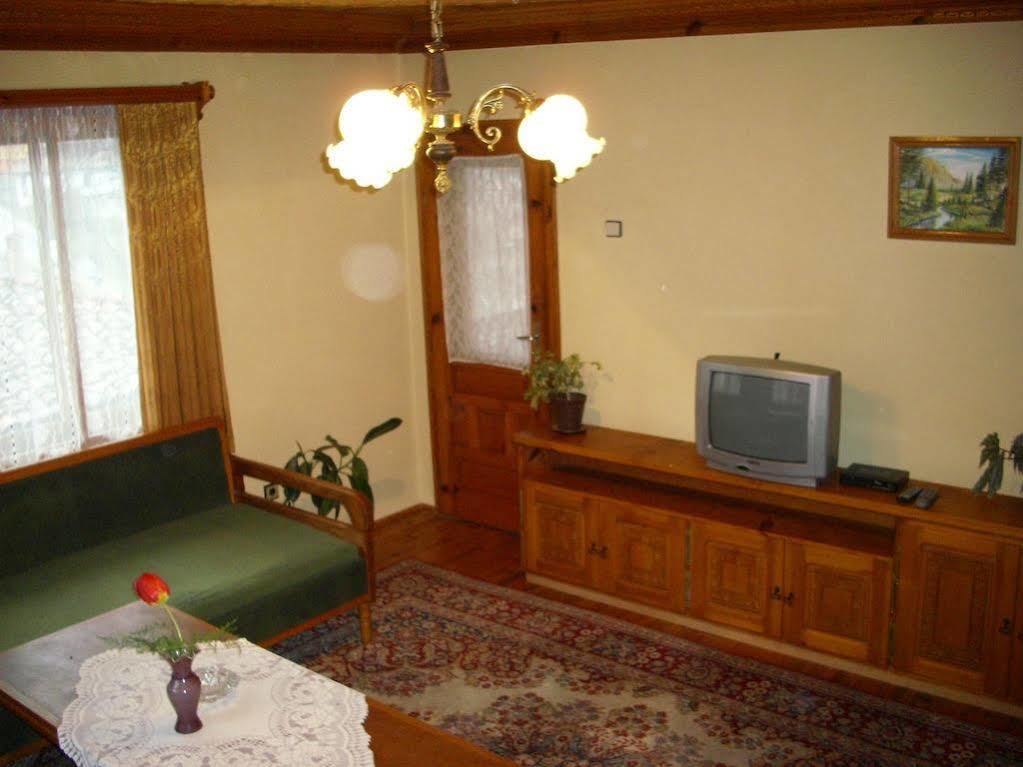 Guest Rooms Dona كوبريفشتيتسا المظهر الخارجي الصورة